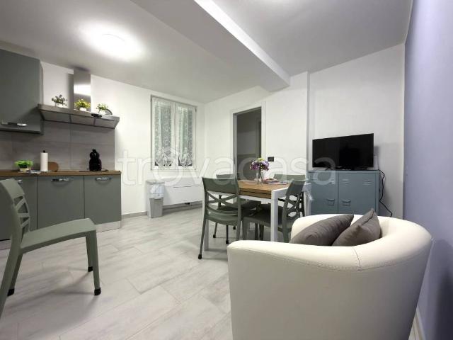 Appartamento in affitto a Torre del Mangano, Certosa Di Pavia