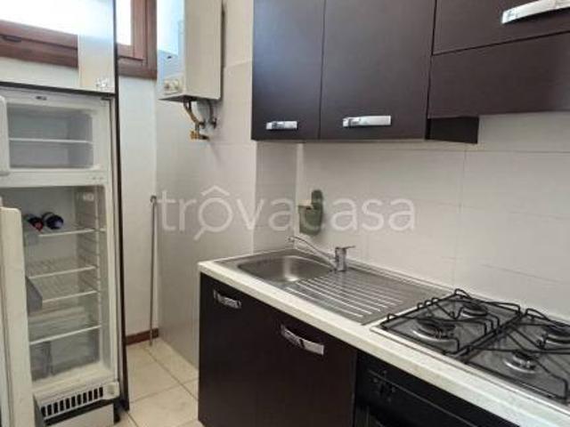Appartamento in affitto a Municipio 6, Milano