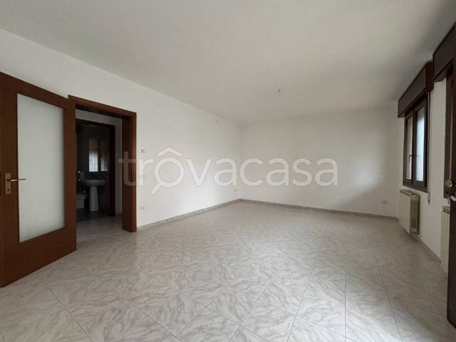 Appartamento in affitto a Taglio Di Po, Veneto