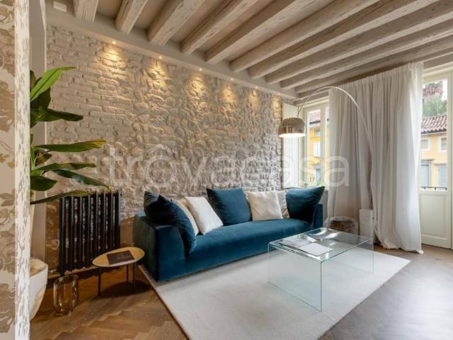 Appartamento in affitto a Borgo Poscolle, Reana Del Roiale