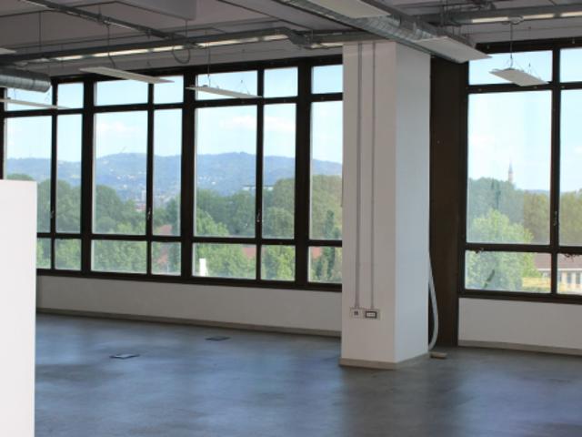 Ufficio in affitto a Circoscrizione 4, Piemonte