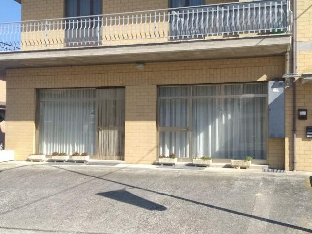 Ufficio in affitto a Marche, Fermo