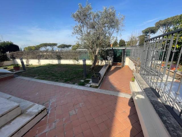 Villa Indipendente in affitto a Roma Capitale, Lazio