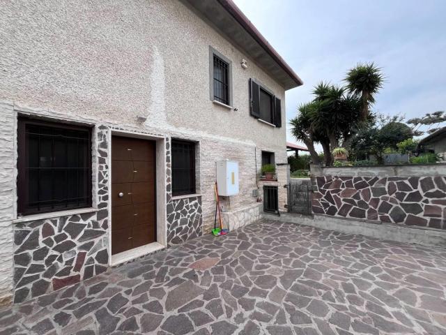 Villa Indipendente in affitto a Stagni di Ostia, Roma Capitale