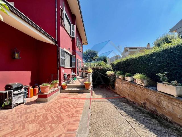 Villa Indipendente in affitto a Axa, Roma Capitale