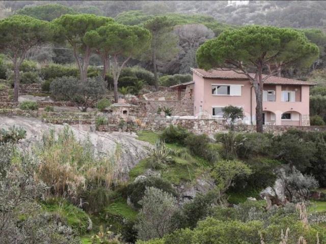 Villa Indipendente in affitto a Isola del Giglio, Giglio Castello