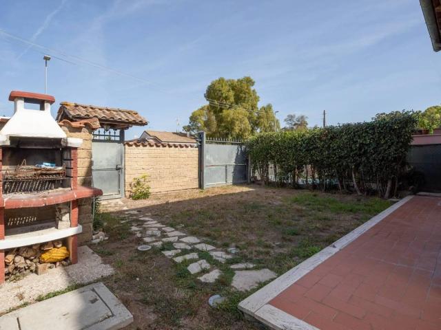 Villa Indipendente in affitto a Stagni di Ostia, Roma Capitale