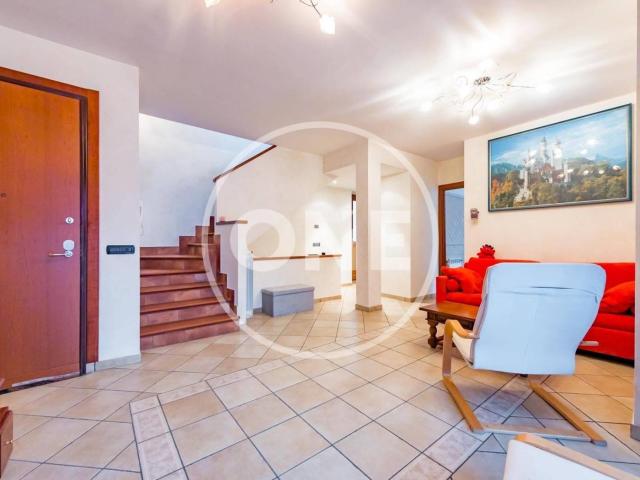 Villa Indipendente in affitto a Prato Fiorito, Roma Capitale
