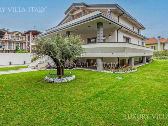 Villa Indipendente in affitto a Baranzate, Milano