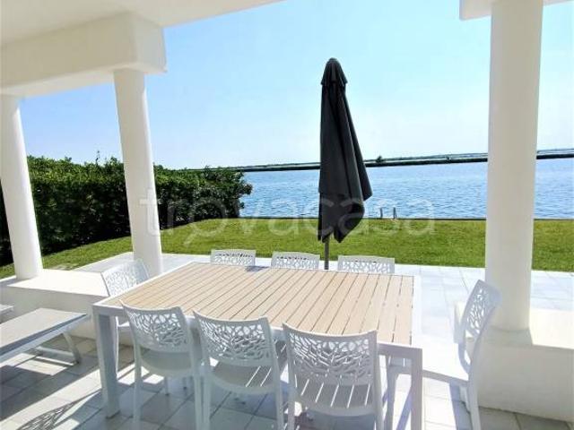 Villa Indipendente in affitto a Rosolina, Veneto