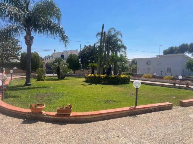 Villa Indipendente in affitto a Arenella, Siracusa