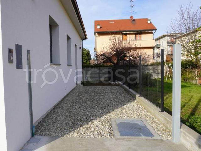 Villa Indipendente in affitto a Rondò Carducci, Voghera