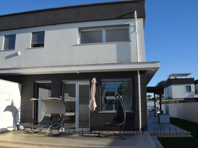 Villa Indipendente in affitto a Axa, Roma Capitale