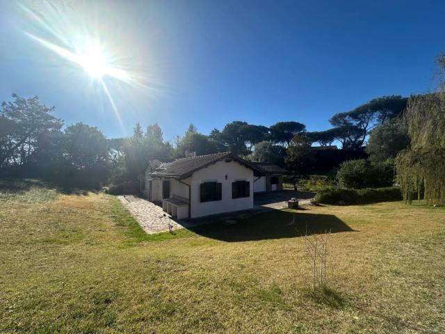 Villa Indipendente in affitto a Municipio Roma XV, Roma Capitale