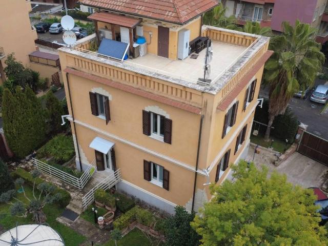 Villa Indipendente in affitto a Municipio Roma III, Roma Capitale