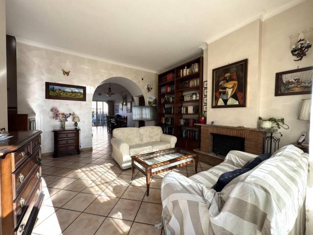 Villa Indipendente in affitto a Madonnetta, Roma Capitale