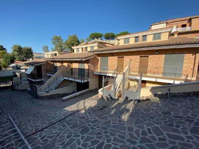 Villa Indipendente in affitto a Pantan Monastero, Roma Capitale