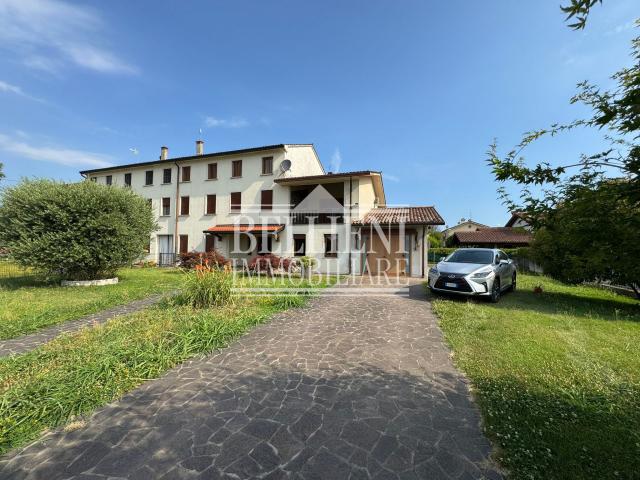 Villa Indipendente in affitto a Pozzoleone, Veneto