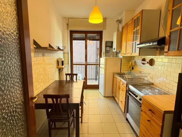 Appartamento in affitto a Ticinese, Milano