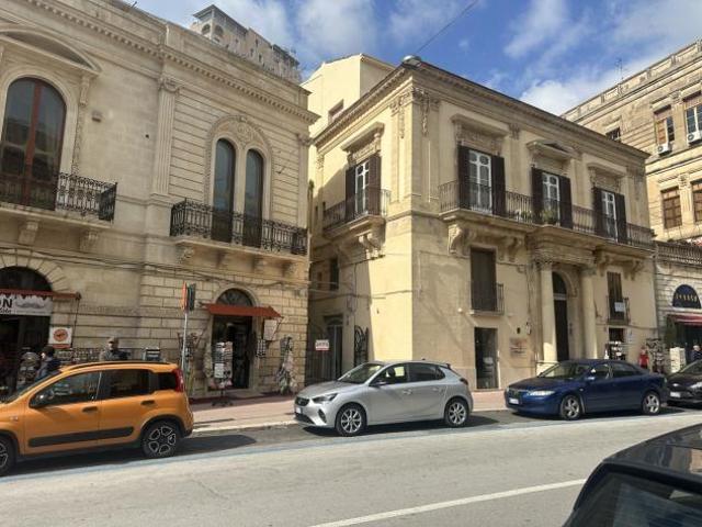 Locale Commerciale in affitto a Modica