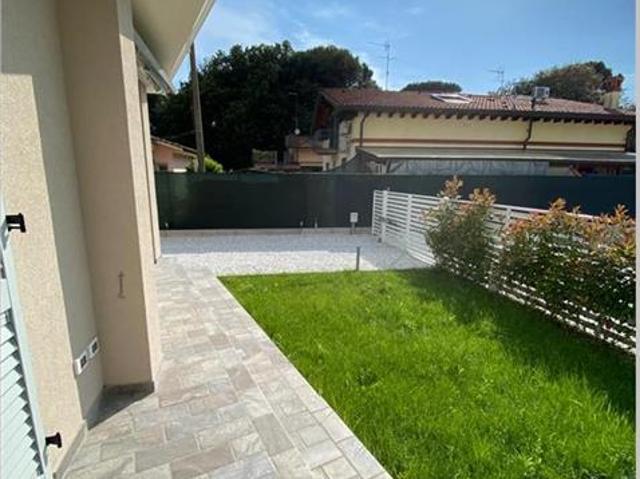 Appartamento in affitto a Montignoso, Toscana