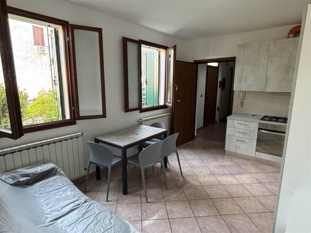 Appartamento in affitto a Castelguglielmo, Veneto