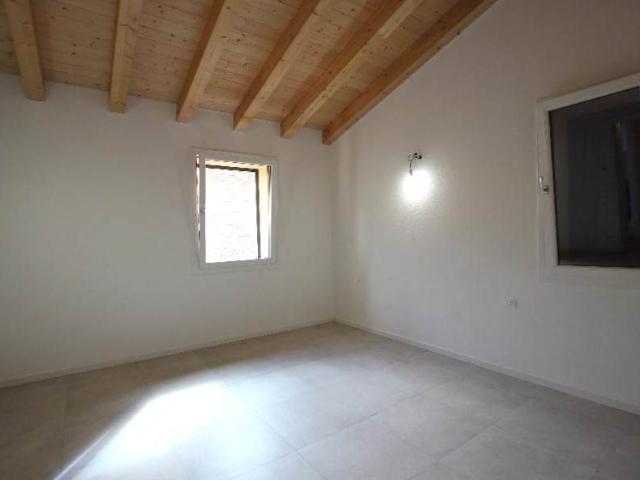 Appartamento in affitto a Borgo Mantovano, Revere