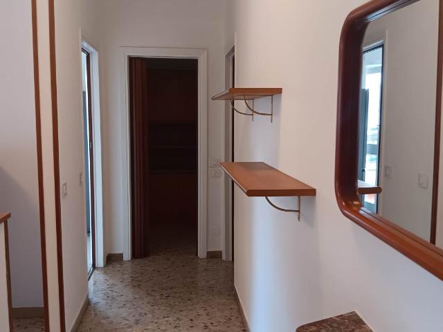 Appartamento in affitto a Valle Olona, Varese