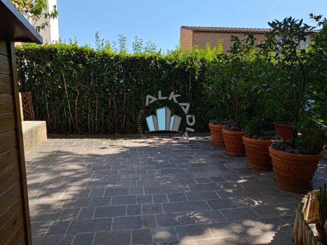 Appartamento in affitto a Santa Petronilla, Marche