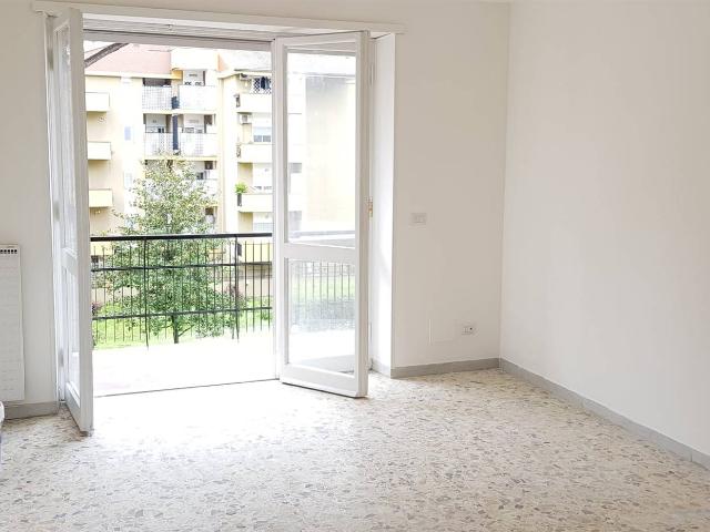 Appartamento in affitto a Axa, Roma Capitale