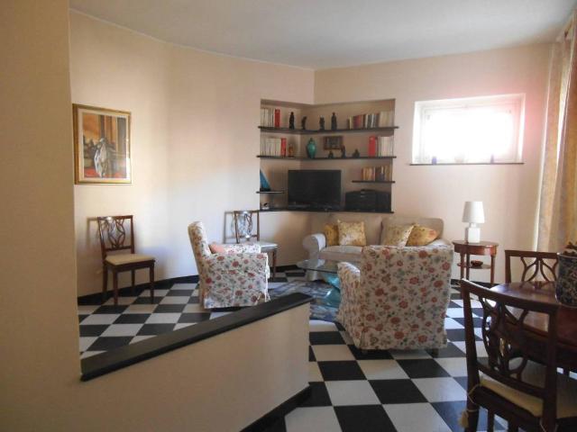 Appartamento in affitto a Centro Est, Serra Riccò