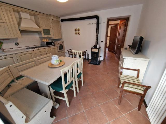 Appartamento in affitto a Valchiusa, Piemonte