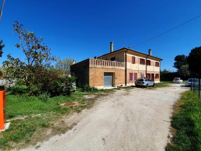 Appartamento in affitto a Vallefoglia, Marche