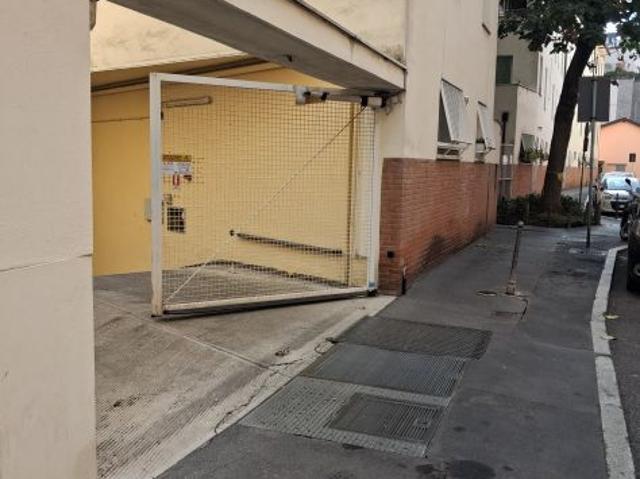 Box in affitto a Municipio 5, Milano