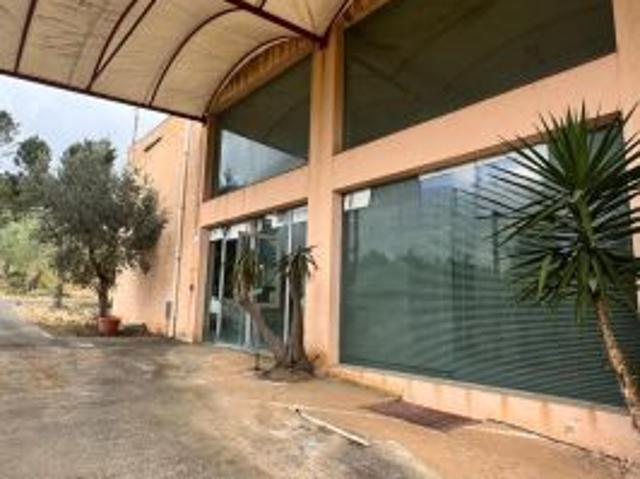 Locale Commerciale in affitto a Grammichele, Sicilia