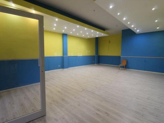 Locale Commerciale in affitto a Puglia, Taranto