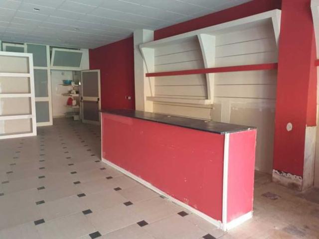 Locale Commerciale in affitto a Puglia, Taranto