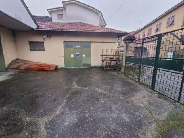 Capannone in affitto a Cantù