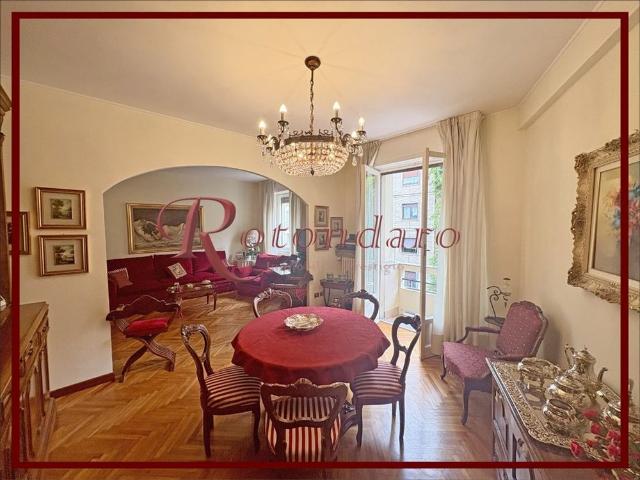 Appartamento in affitto a Centro storico, Milano