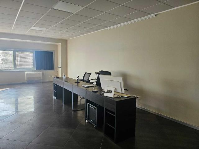 Ufficio in affitto a Puglia, Taranto