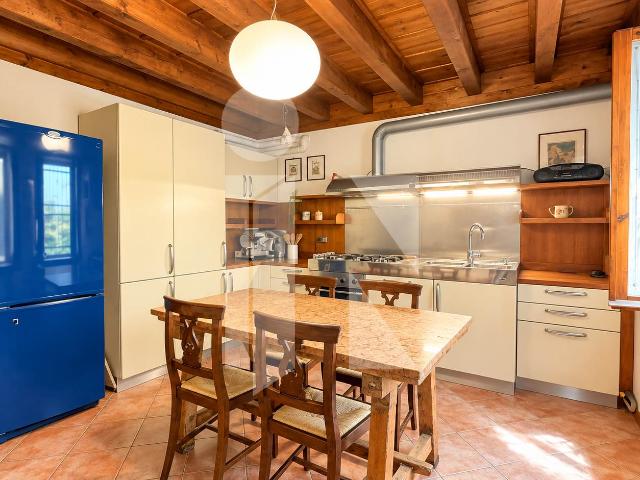 Villa Indipendente in affitto a Valletta Paiolo, Mantova