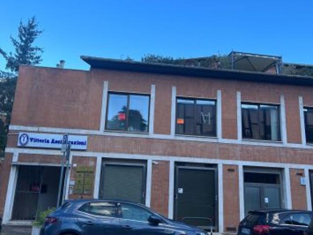 Ufficio in affitto a Foligno, Umbria