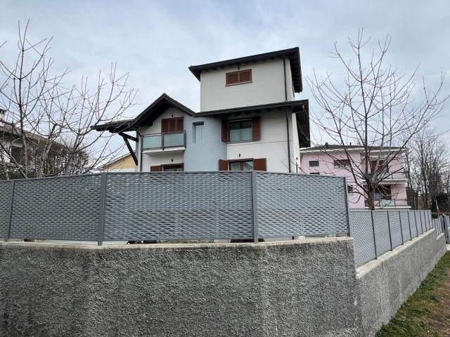 Villa Indipendente in affitto a Grancino, Buccinasco
