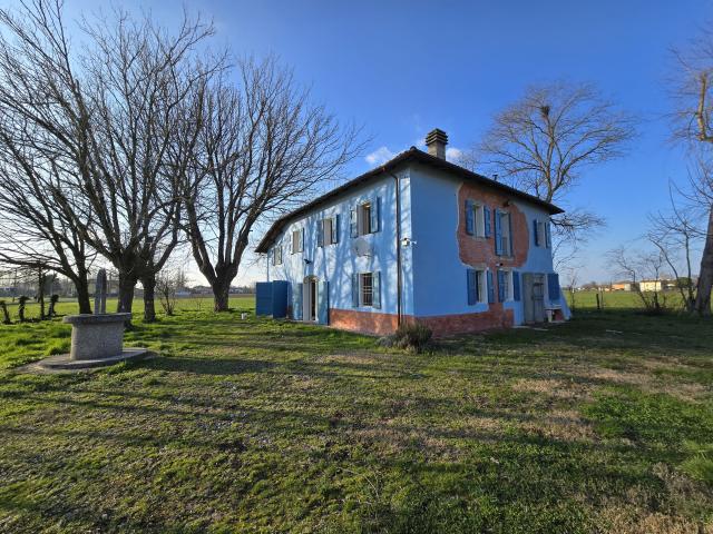 Villa Indipendente in affitto a Unione dei comuni del Sorbara, Ravarino