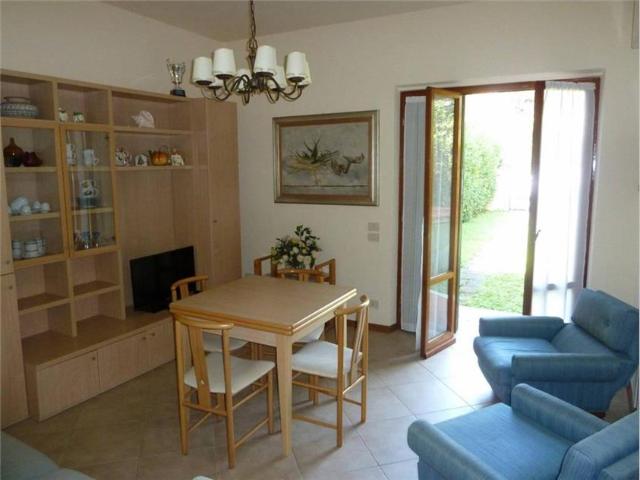 Villa Indipendente in affitto a Roma Imperiale, Forte Dei Marmi