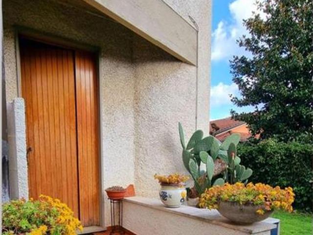 Villa Indipendente in affitto a Roma Imperiale, Forte Dei Marmi