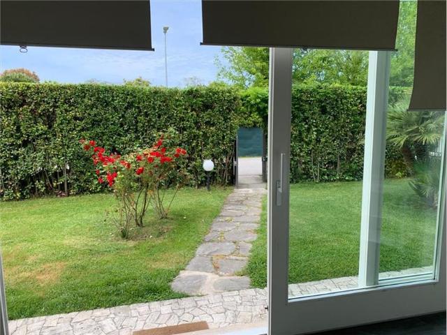 Villa Indipendente in affitto a Roma Imperiale, Forte Dei Marmi