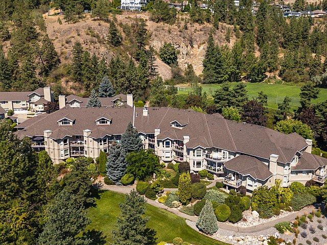 Condo for sale in Winfield, British Columbia