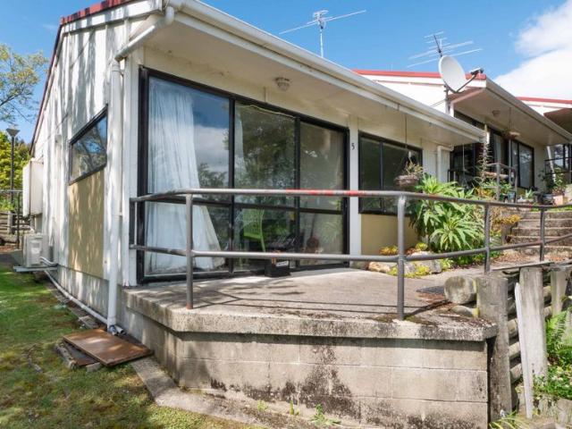 House for rent in Otakou