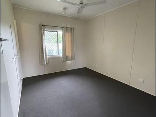 Apartment for rent in Miles, Queensland